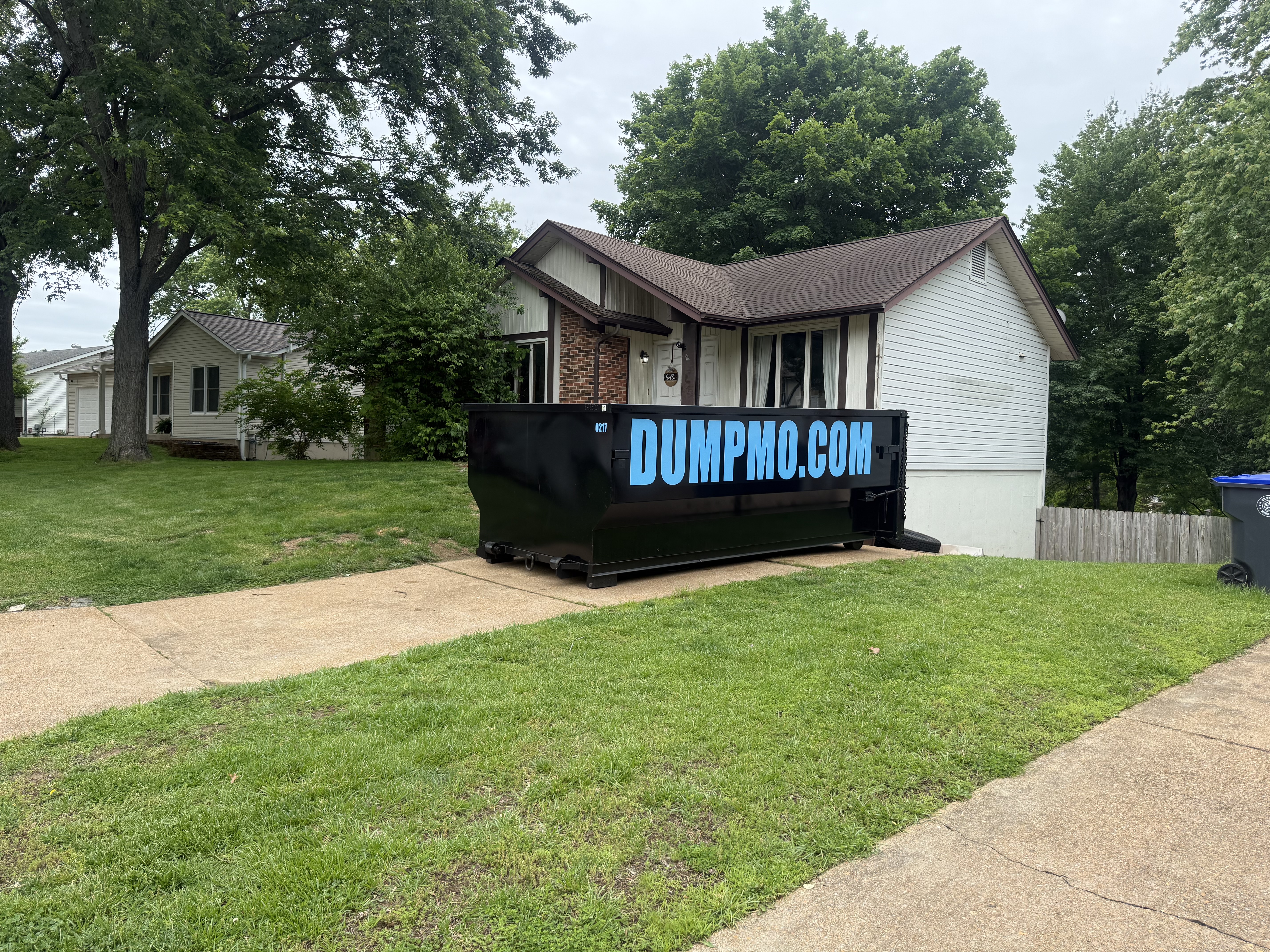 DumpMo