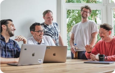 Heyflow-Team im Büro