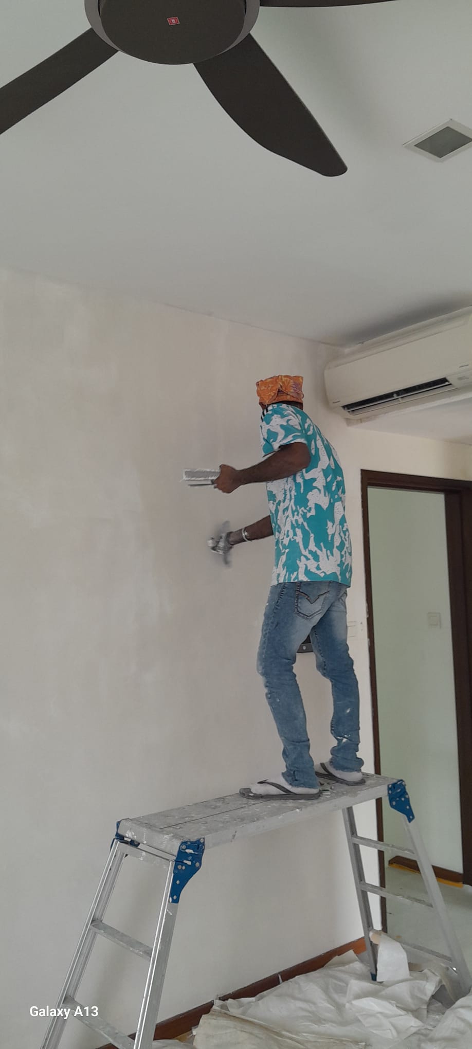 Surface Scraping, Plaster Patching & Skimming
