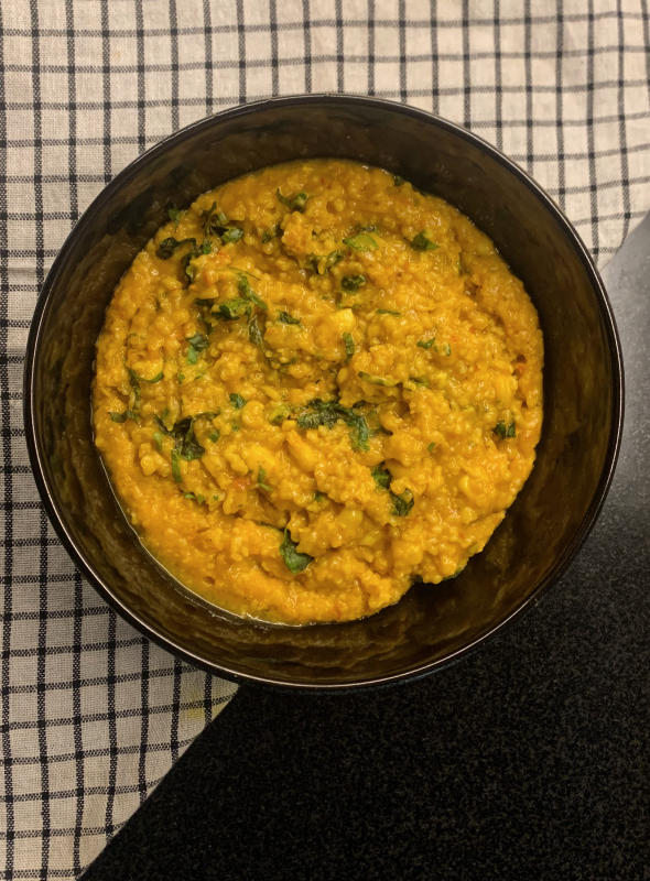 Masala Oats is a mildly spiced Indian Style savory oatmeal breakfast porridge recipe prepared with mixed vegetables and spices