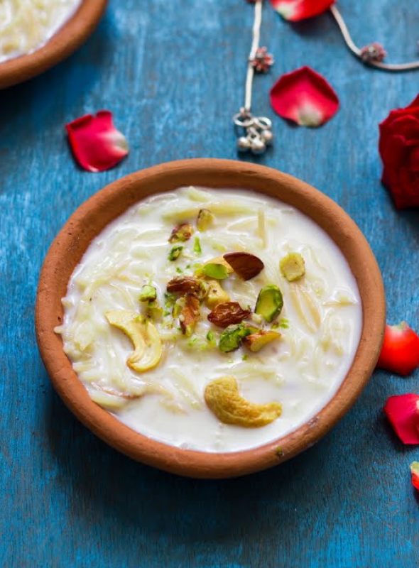 Vermicelli payasa is a dessert made with vermicelli, milk, sugar, and nuts. A simple recipe that requires very little effort and can fulfill your sweet craving