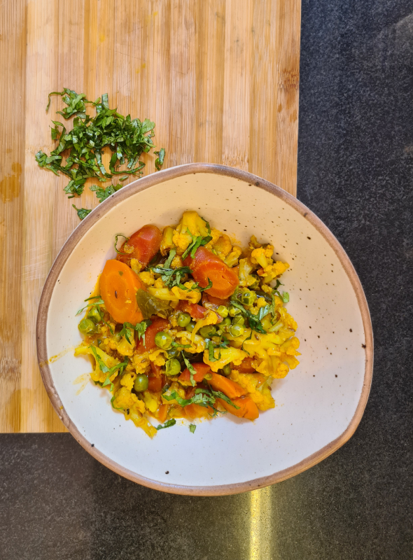 Gobhi, gajar and matar ki sabzi is very popular in north India, this is a winter staple because carrots (gajar) and peas(matar) are freshly available in winter. This recipe is mildly spiced. Pair with Roti/Paratha