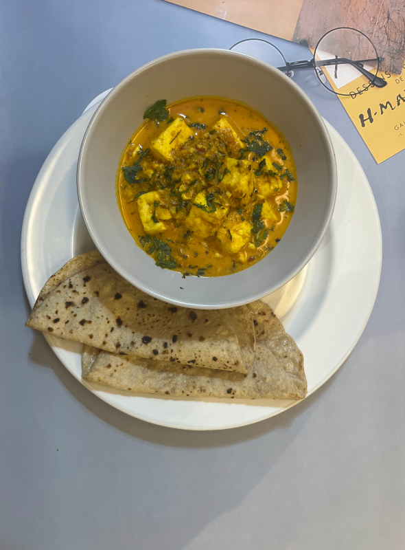 No matter the occasion, this cashew rich, creamy paneer recipe will surely impress your guests. Pair with naan/chapati or rice