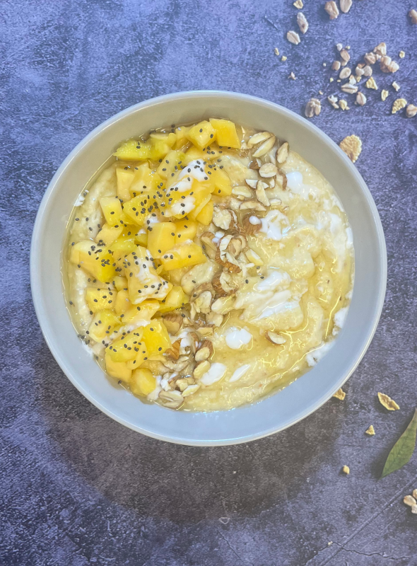 This breakfast smoothie is packed with the goodness of fresh mango and oats. Topped with chia seeds and honey, makes for an incredibly fast breakfast recipe