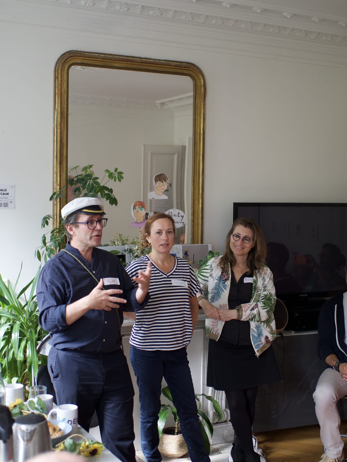 Ludovic Odier avec les membres du collectif ADNV lors du séminaire Explorations sensibles