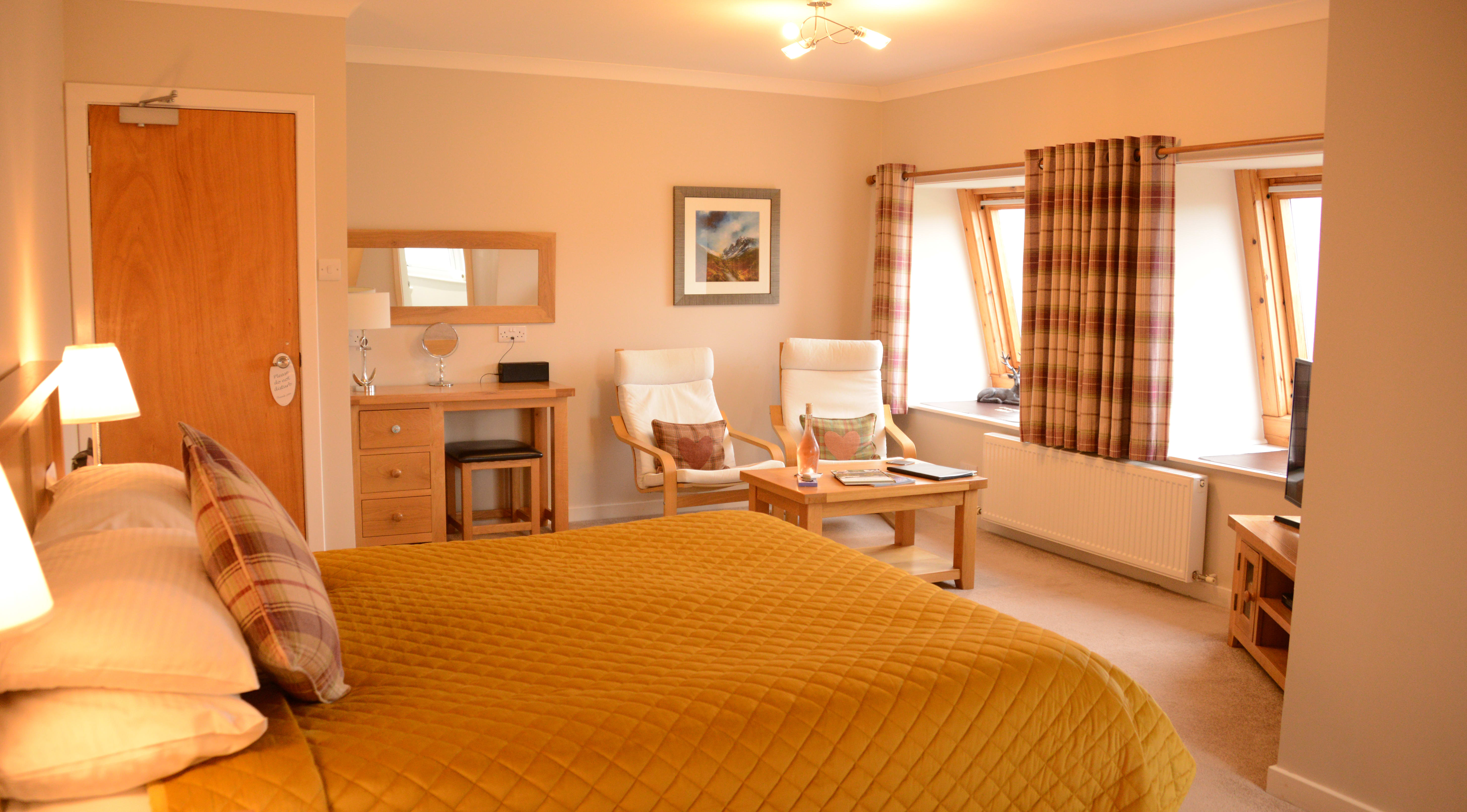 Linnhe Suite (double loch view)