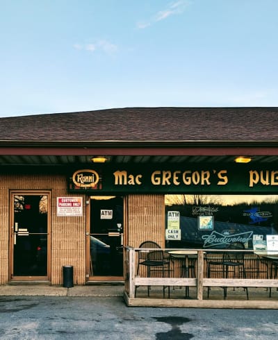 Ronni MacGregor's Pub