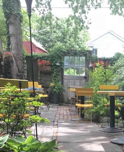 Red Dot Restaurant & Bar