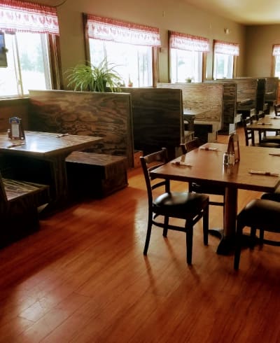 Red Rooster Bar & Grill