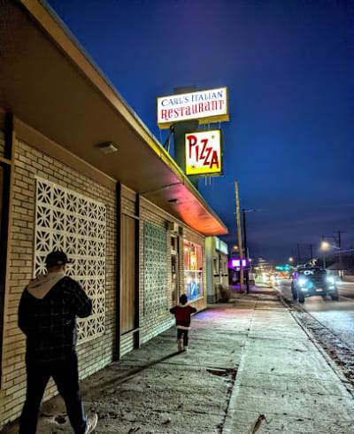 Carl's Pizza