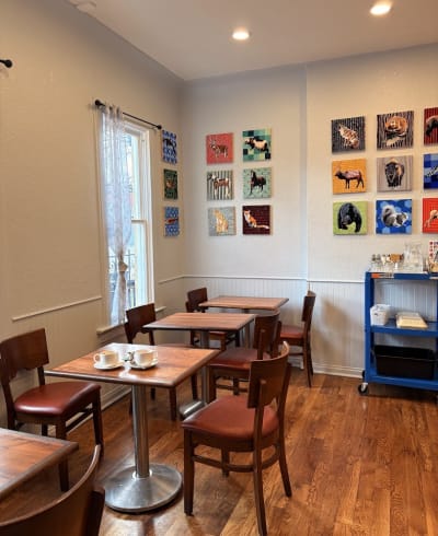 Café Miriam - Uptown