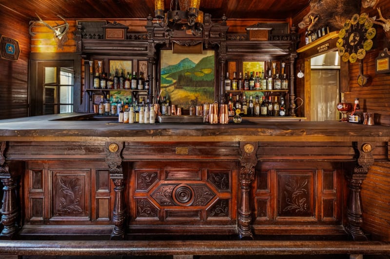 Ralph's Bar & Bowling