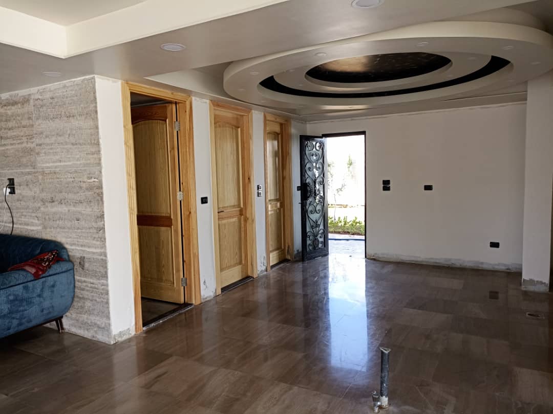 Mountain view, luxury, Modern building, Bright, super doublex finishing - Image 1