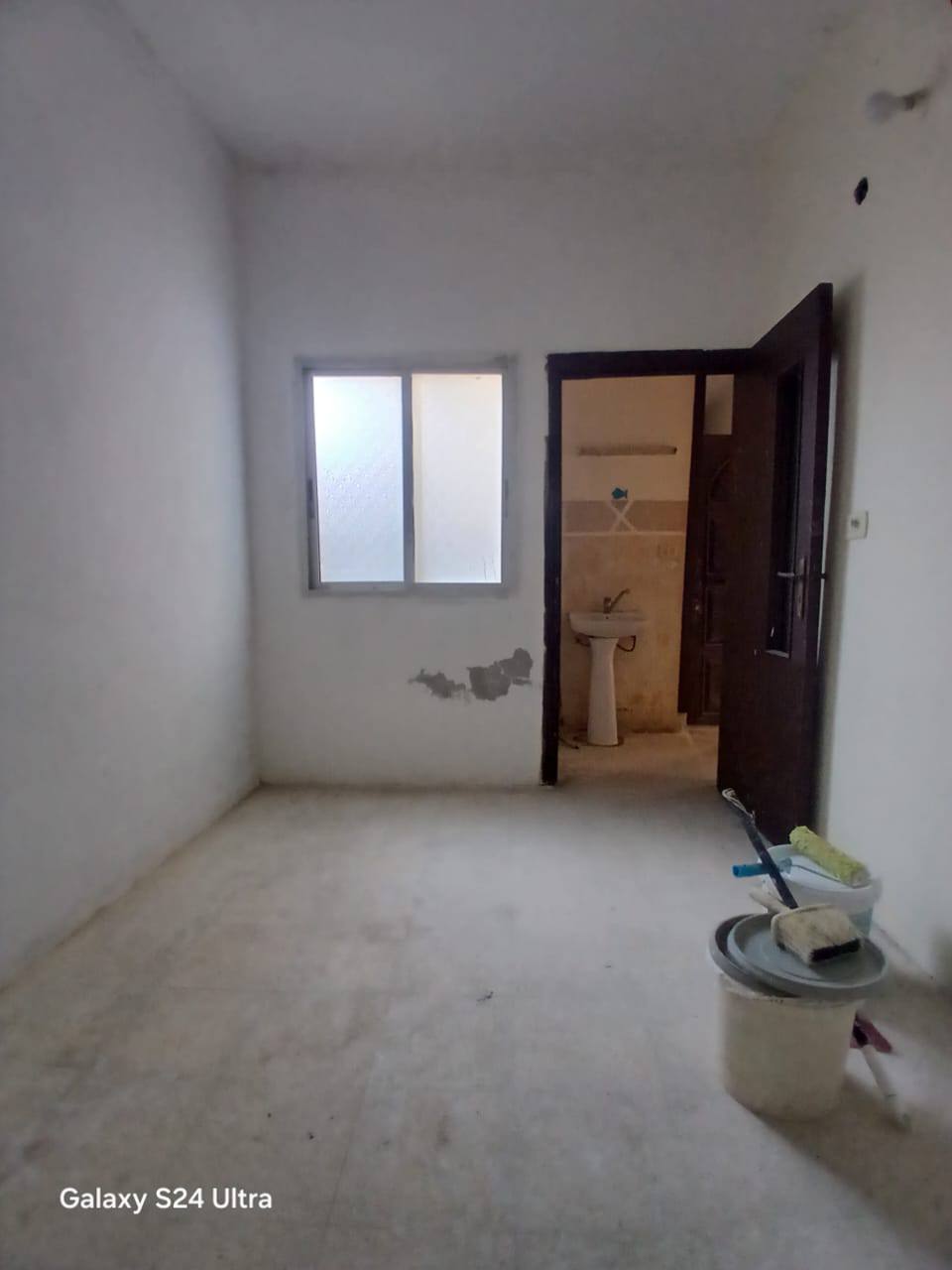 North-facing, Old building - Image 2