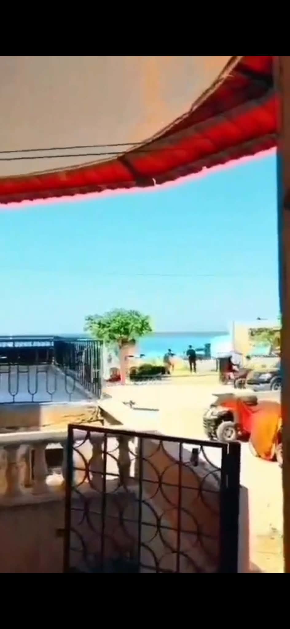 شاليه إطلالة بحرية، جيد التهوية 3 غرف للإيجار في الشاطئ الازرق، اللاذقية