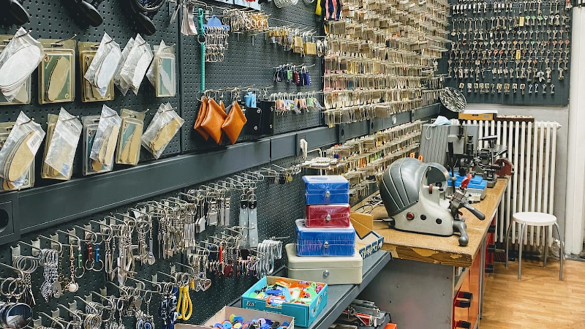 Schuh And Schlüsseldienst / Schließanlagen / 24H Türöffnungen - Halteverbot Berlin