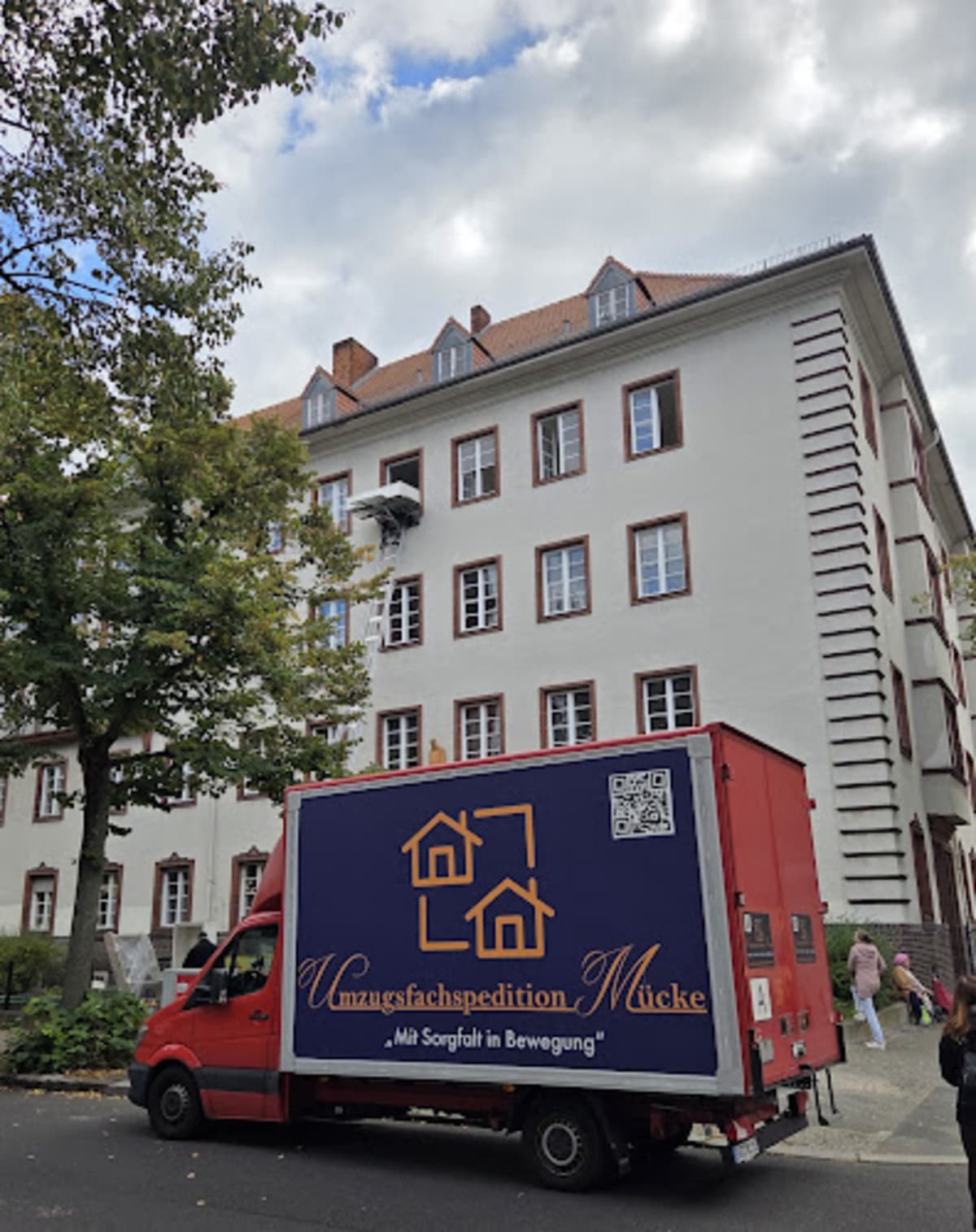 Umzugsfachspedition Mücke Umzüge Privatumzug Büroumzug Lagerung - Halteverbot Berlin