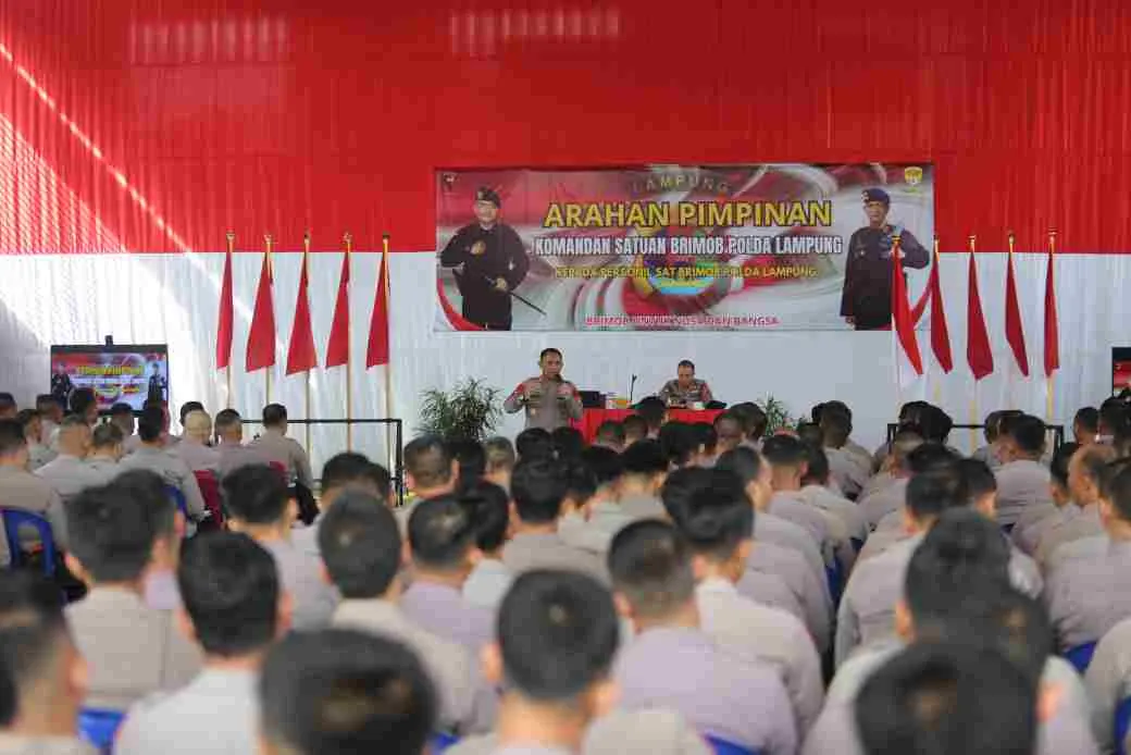 Dansat Brimob Lampung Berikan Arahan Kepada Personil Satuan Brimob Polda Lampung Dansat Brimob Lampung Berikan Arahan Kepada Personil Satuan Brimob Polda Lampung
