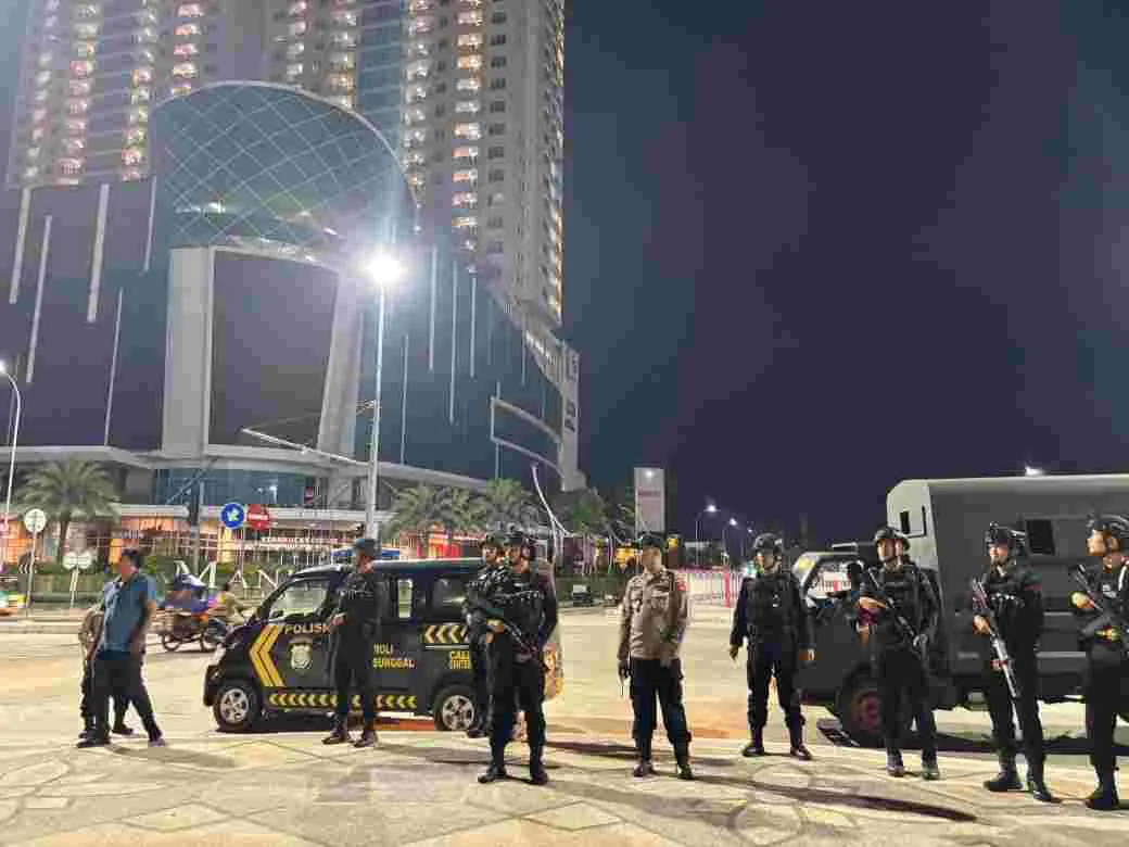 Empat Tersangka Narkoba Dibekuk, Brimob Polda Sumut dan Polrestabes Medan Gempur Titik Rawan Dalam Patroli Skala Besar Empat Tersangka Narkoba Dibekuk, Brimob Polda Sumut dan Polrestabes Medan Gempur Titik Rawan Dalam Patroli Skala Besar