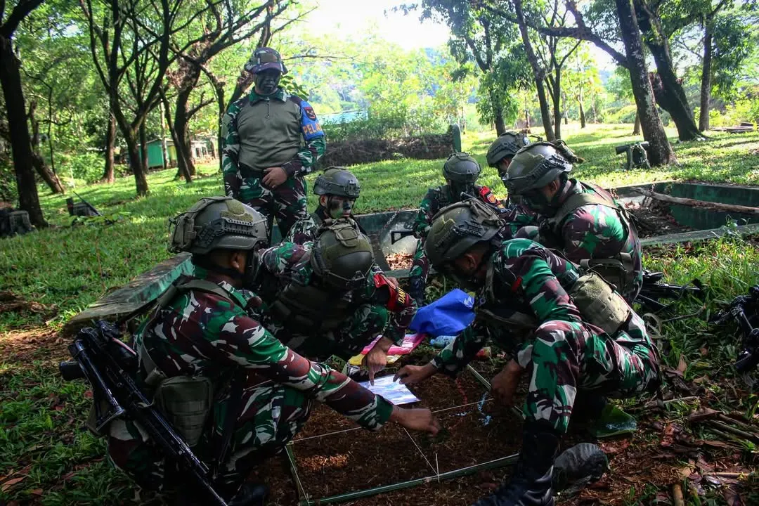 Latihan Taktis Tingkat Tim Yonif 432 kostrad Asah Kemampuan Tempur Prajurit di Puncak Kompleks Latihan Taktis Tingkat Tim Yonif 432 kostrad Asah Kemampuan Tempur Prajurit di Puncak Kompleks