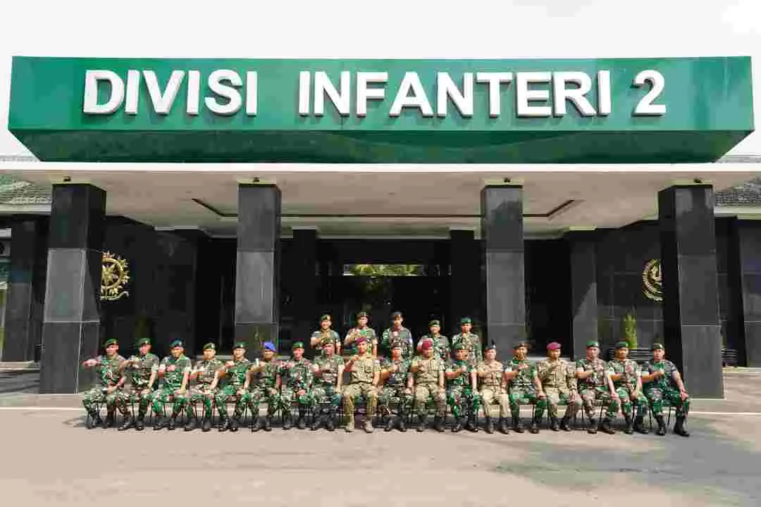 Divif 2 Kostrad Sambut Hangat Tentara Diraja Malaysia