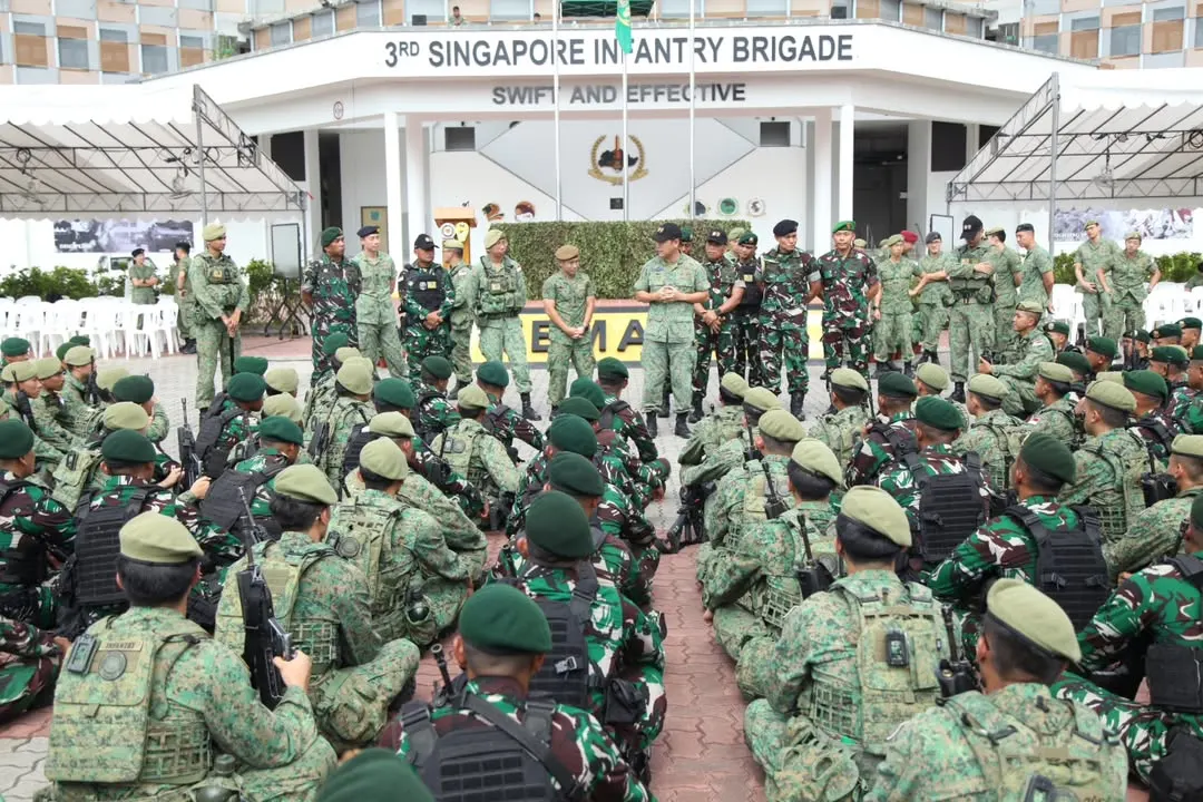 Yonif 411 Kostrad Wakili TNI AD Ikuti Latma Safkar Indopura ke-37 di Singapura