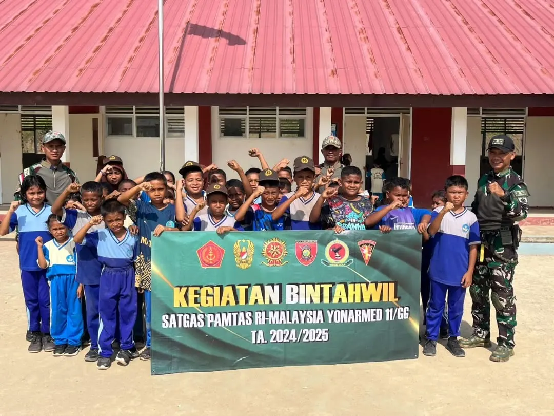 Yonarmed 11 Kostrad Tanamkan Nasionalisme di Sebatik Tengah Yonarmed 11 Kostrad Tanamkan Nasionalisme di Sebatik Tengah