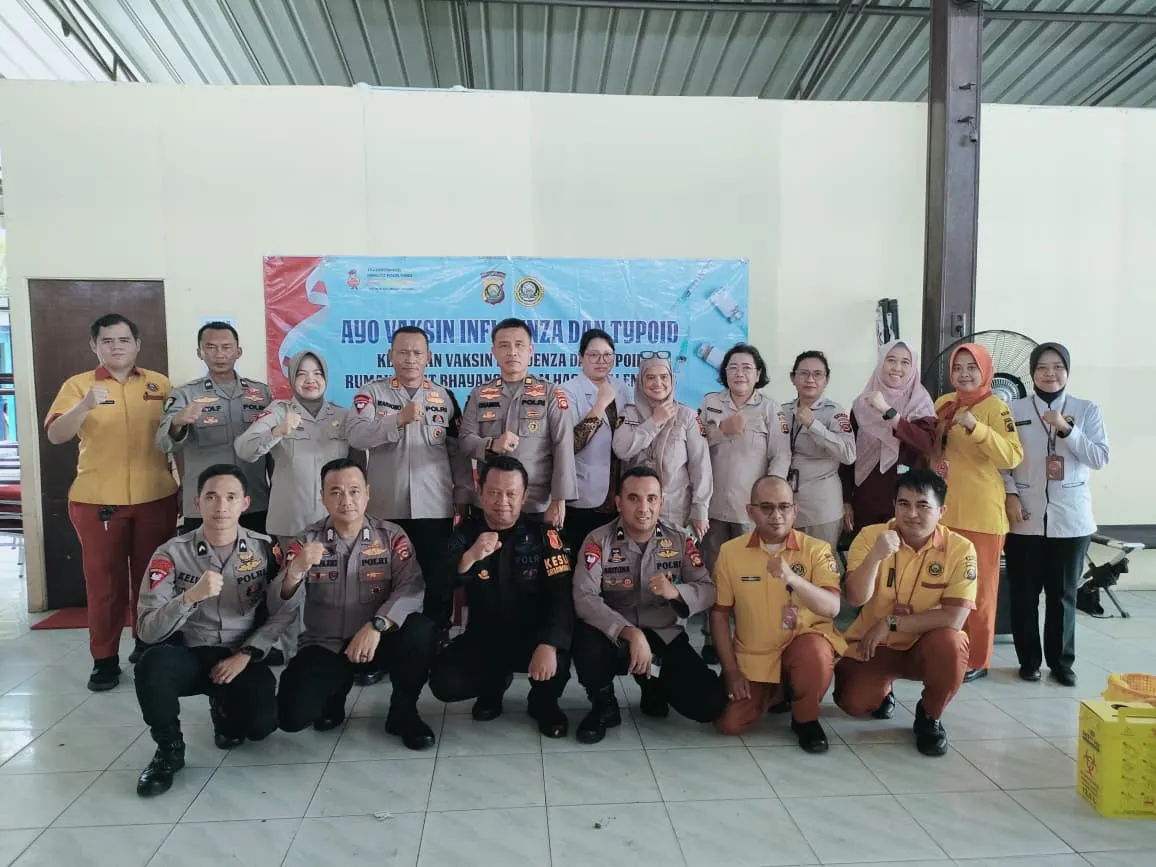 Dalam upaya mendukung program pemerintah di bidang kesehatan, Komandan Satuan Brimob Polda Sumatera Selatan, Susnadi, menyatakan komitmennya dalam pelaksanaan vaksinasi Influenza dan tifoid