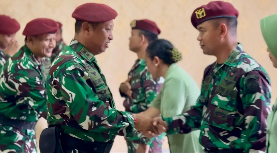 Danlanudad Pimpin Upacara Kenaikan Pangkat Perwira, Bintara, & Tamtama Lanudad Gatot Soebroto Puspenerbad Periode 1-10-2025 Danlanudad Pimpin Upacara Kenaikan Pangkat Perwira, Bintara, & Tamtama Lanudad Gatot Soebroto Puspenerbad Periode 1-10-2025