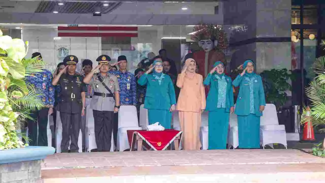 Polri Hadir Bersama Rakyat: Waka Polres Metro Jaktim Hadiri Upacara Peringatan 80 Tahun Rapat Raksasa IKADA