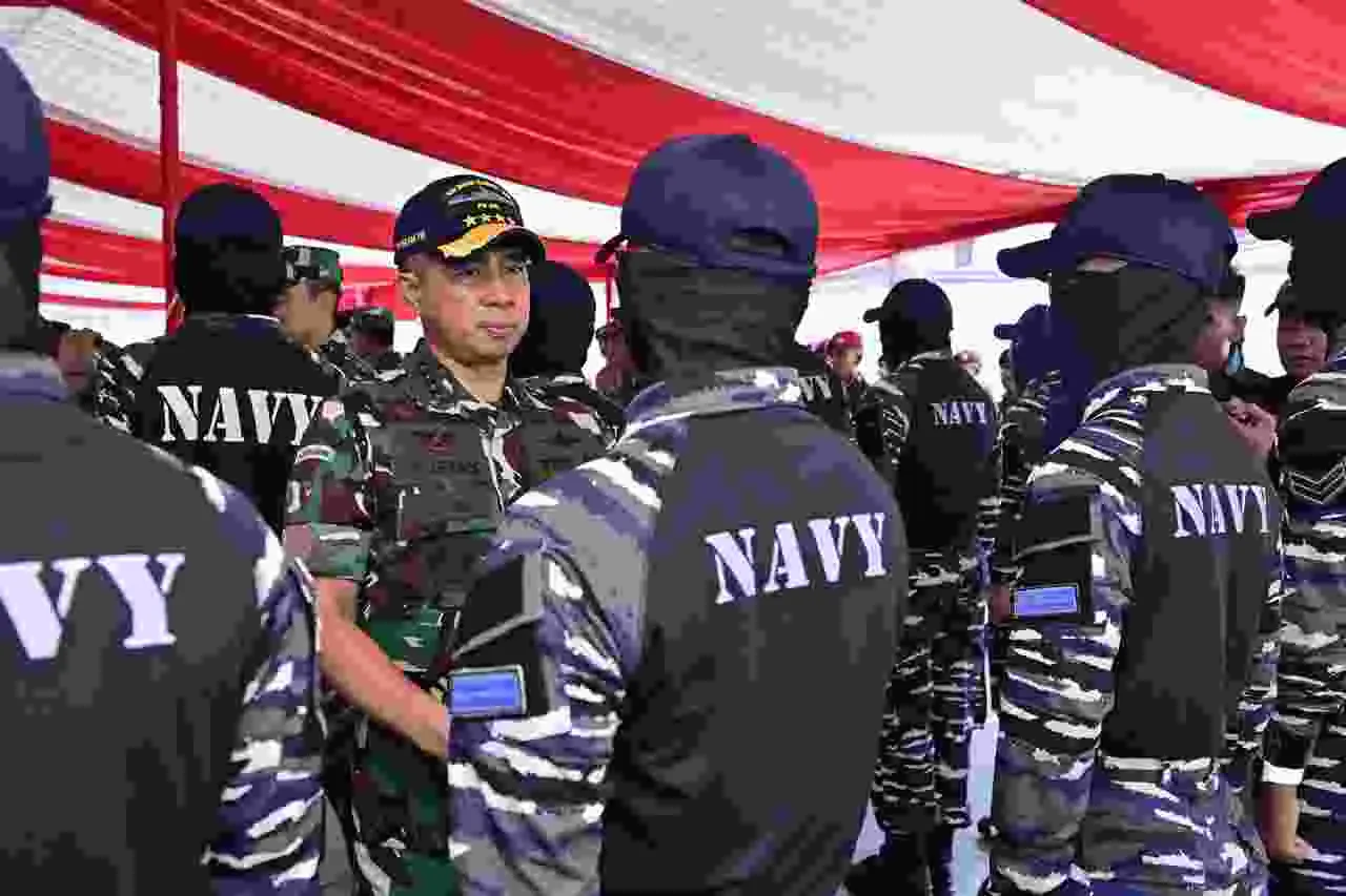 BERPRESTASI DALAM GAGALKAN PENYELUNDUPAN NARKOTIKA, PANGLIMA TNI ANUGERAHKAN KENAIKAN PANGKAT LUAR BIASA KEPADA PRAJURIT TNI AL BERPRESTASI DALAM GAGALKAN PENYELUNDUPAN NARKOTIKA, PANGLIMA TNI ANUGERAHKAN KENAIKAN PANGKAT LUAR BIASA KEPADA PRAJURIT TNI AL
