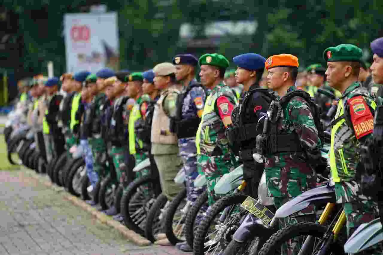 Apel Gelar Pasukan Patroli Gabungan Simpatik Satuan Brimob Polda Sumut: Sinergi TNI-Polri untuk Indonesia Damai Sambut HUT TNI ke-80 Apel Gelar Pasukan Patroli Gabungan Simpatik Satuan Brimob Polda Sumut: Sinergi TNI-Polri untuk Indonesia Damai Sambut HUT TNI ke-80