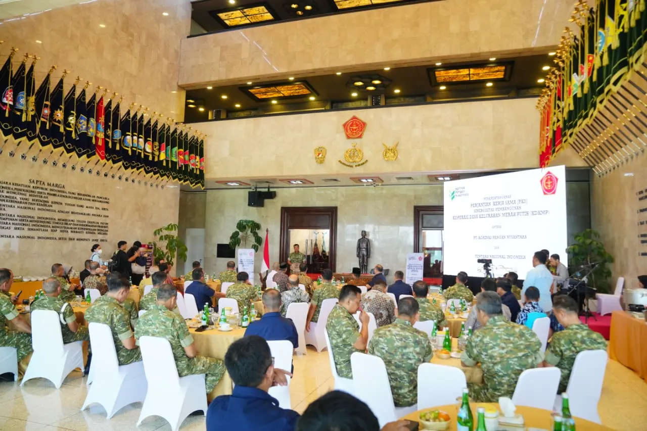 TNI dan PT Agrinas Pangan Nusantara Tandatangani PKS Percepatan Pembangunan KDKMP TNI dan PT Agrinas Pangan Nusantara Tandatangani PKS Percepatan Pembangunan KDKMP