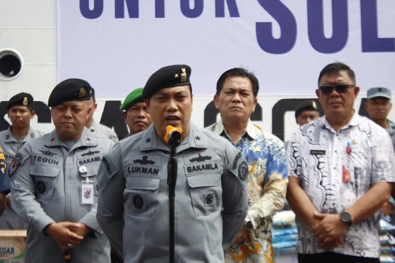 Bakamla RI Lepas KN. Singa Laut-402 untuk Misi Kemanusiaan ke Siau Bakamla RI Lepas KN. Singa Laut-402 untuk Misi Kemanusiaan ke Siau