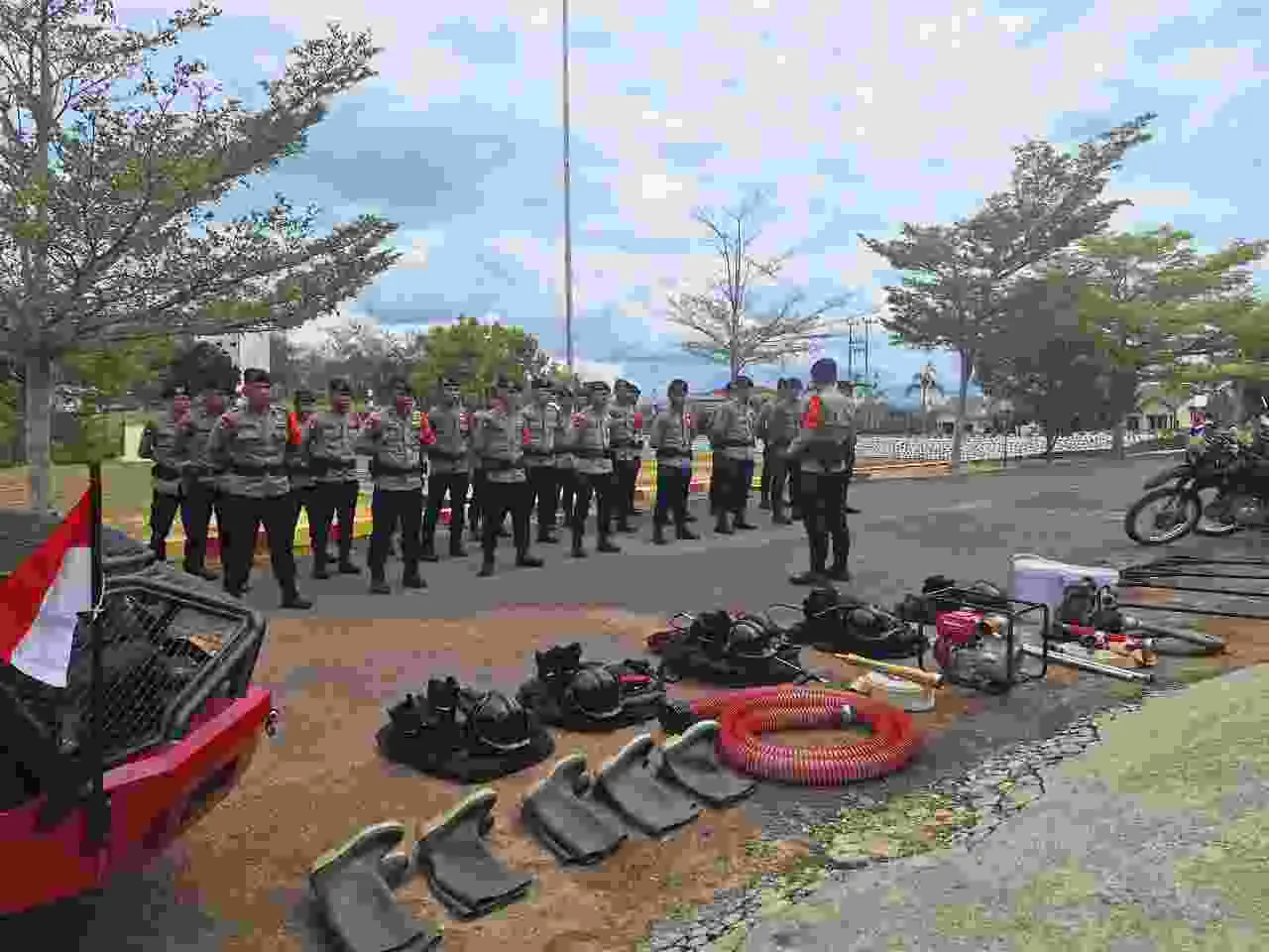 Batalyon C Pelopor Brimob Kalteng Gelar Apel Pengecekan dan Simulasi Pemadaman untuk Mantapkan Kesiapan Hadapi Karhutla