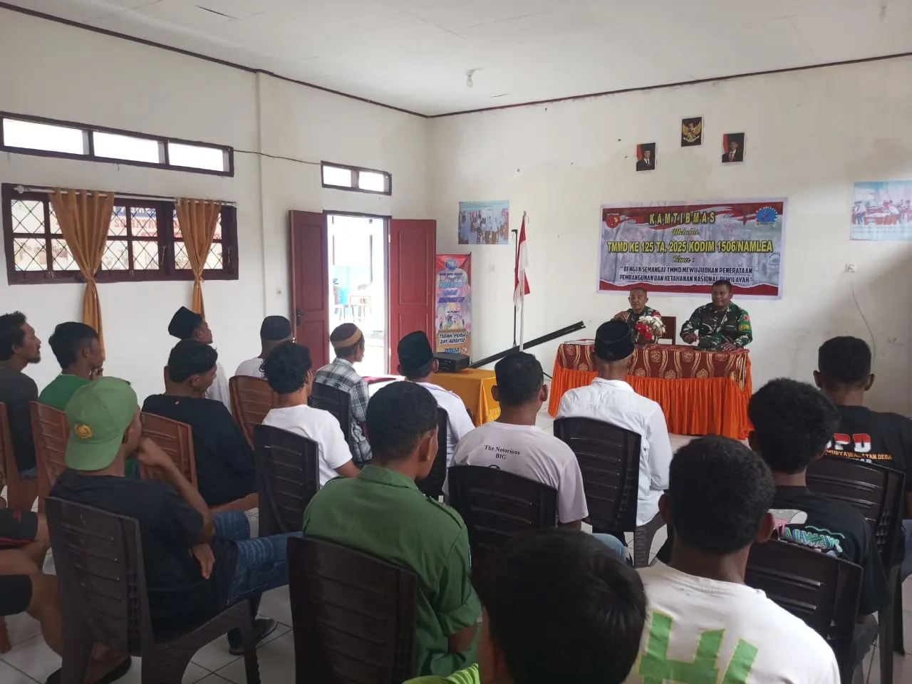 Satgas TMMD Kodim 1506/Namlea Melaksanakan Kegiatan Sosialisasi Tentang Keamanan dan Ketertiban Masyarakat (Kamtibmas) di Desa Hote Satgas TMMD Kodim 1506/Namlea Melaksanakan Kegiatan Sosialisasi Tentang Keamanan dan Ketertiban Masyarakat (Kamtibmas) di Desa Hote