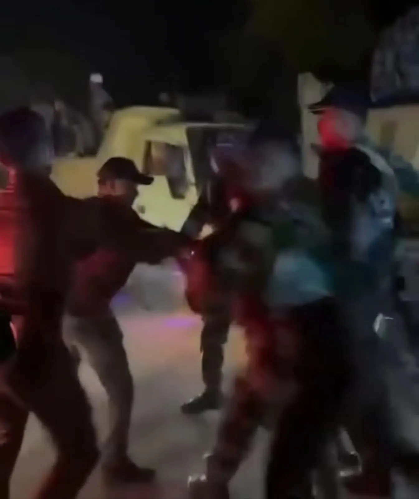 Waspadai Upaya- Upaya Provokatif, TNI Amankan Pendemo Bersenjata Api di Lhokseumawe Waspadai Upaya- Upaya Provokatif, TNI Amankan Pendemo Bersenjata Api di Lhokseumawe