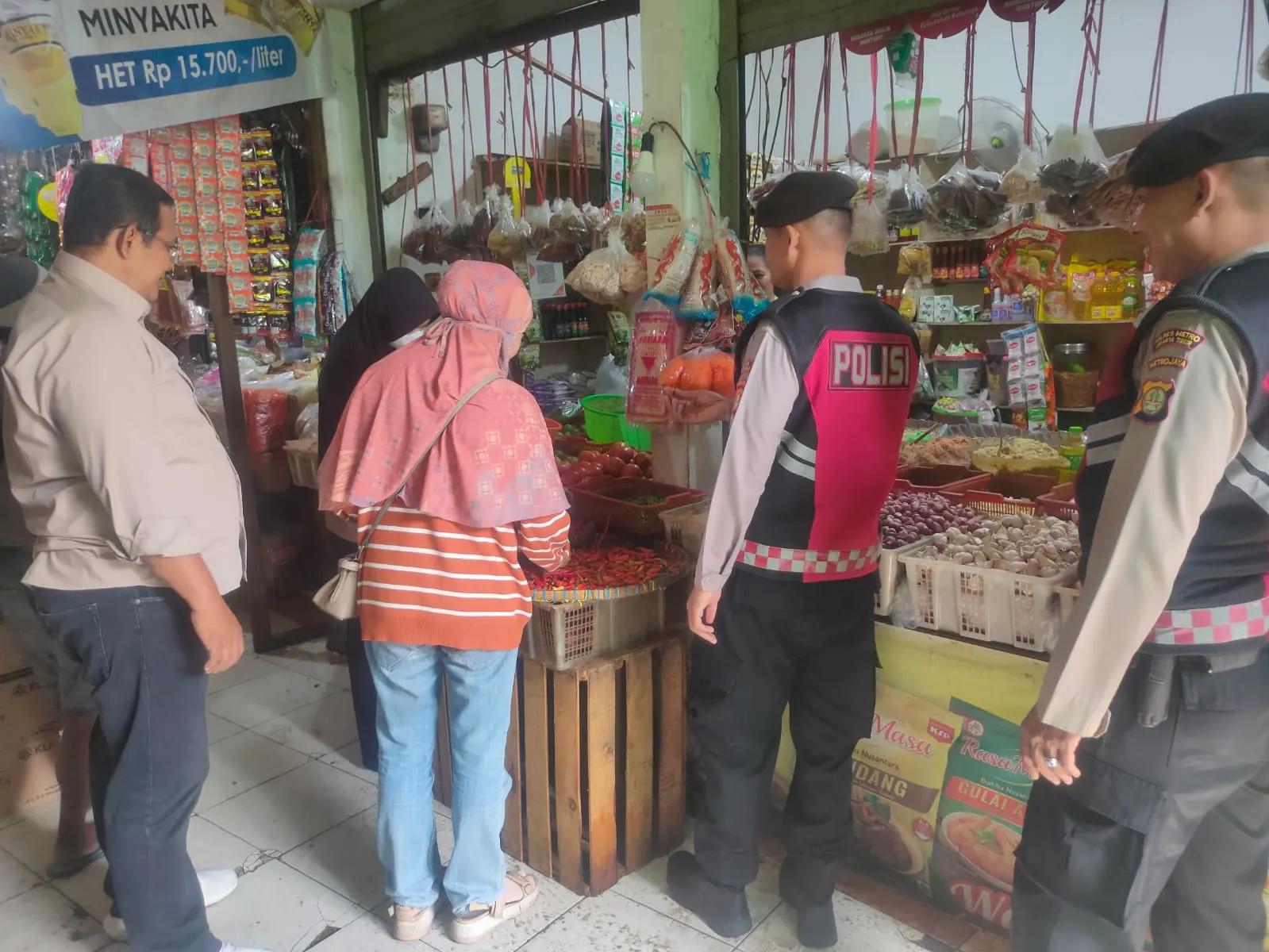 Matraman Pantau Stabilitas Harga Sembako di Pasar Palmeriam