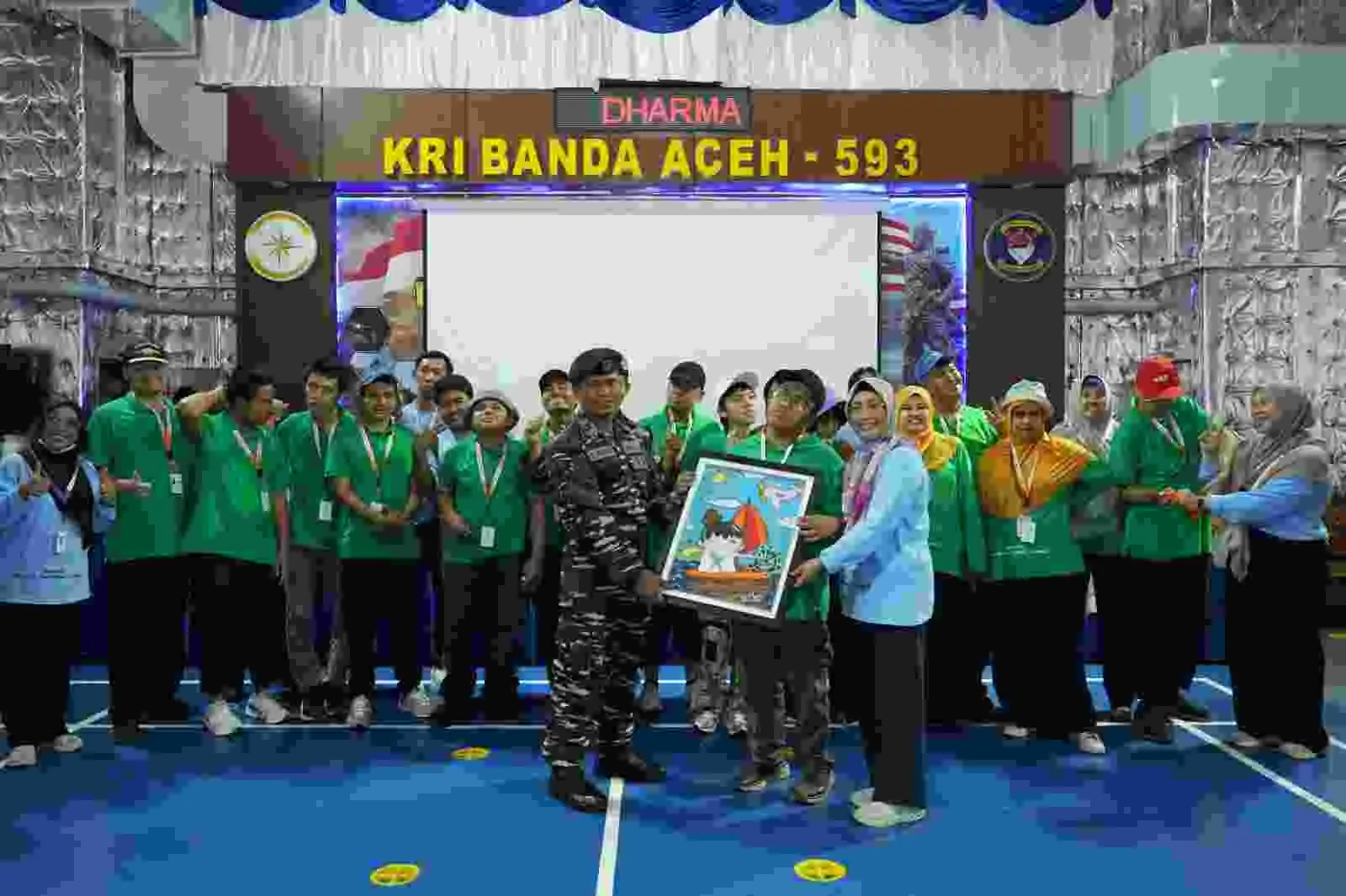 KOLINLAMIL SAMBUT KEDATANGAN SISWA SEKOLAH LENTERA ASA, JELAJAHI KRI BANDA ACEH-593 DAN BANGUN SEMANGAT CINTA TANAH AIR KOLINLAMIL SAMBUT KEDATANGAN SISWA SEKOLAH LENTERA ASA, JELAJAHI KRI BANDA ACEH-593 DAN BANGUN SEMANGAT CINTA TANAH AIR