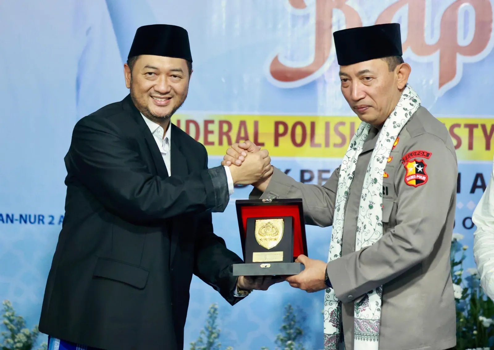 Dankorbrimob Polri Dampingi Kapolri Dalam Silaturahmi Ke Ponpes An-Nur II Al-Murtadlo Malang