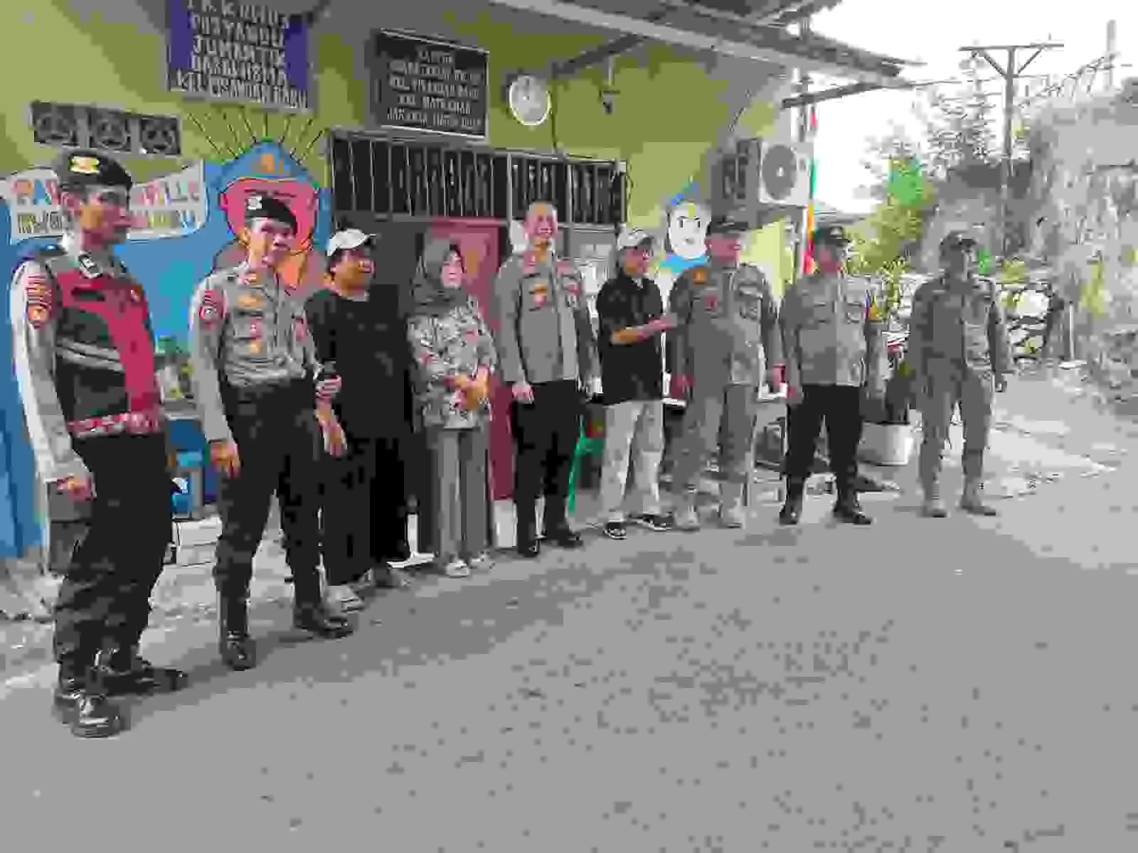Kapolsek Matraman Tinjau Posko Anti Tawuran, Tegaskan Pentingnya Kewaspadaan Lingkungan