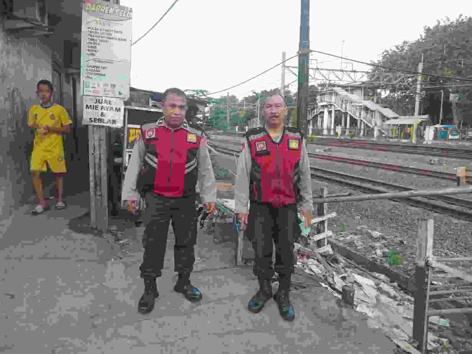 Antisipasi Tawuran, Polsek Pulogadung Gelar Strong Point di Cipinang Jagal dan Jatinegara Kaum Antisipasi Tawuran, Polsek Pulogadung Gelar Strong Point di Cipinang Jagal dan Jatinegara Kaum