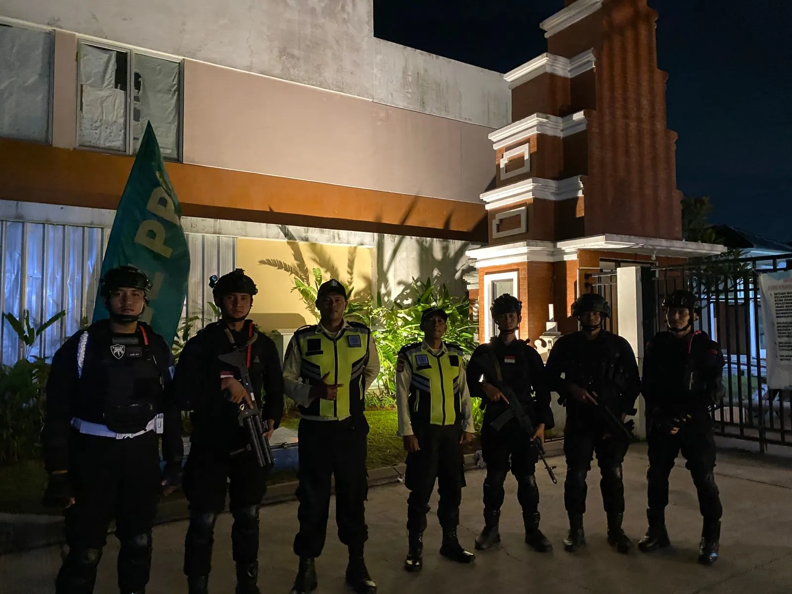 Demi Kenyamanan Dan Keamanan, Satbrimob Polda Banten Lakukan Patroli Dialogis