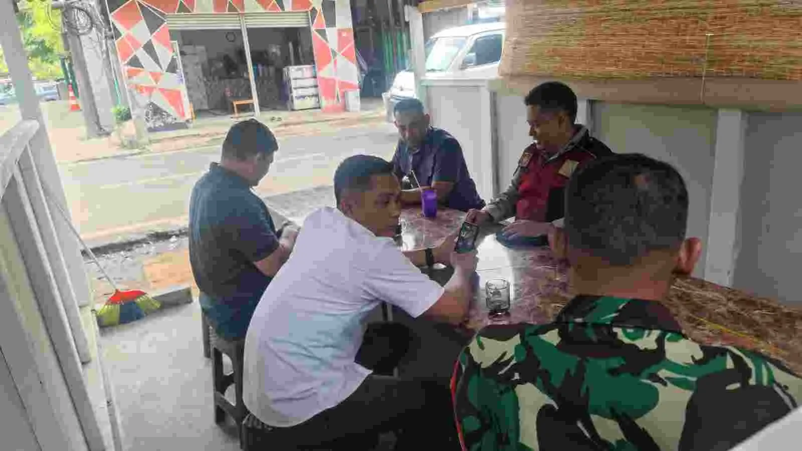 Polsek Cakung Gelar Patroli Dialogis Antisipasi 3C dan Tawuran Warga di Cakung Barat Polsek Cakung Gelar Patroli Dialogis Antisipasi 3C dan Tawuran Warga di Cakung Barat