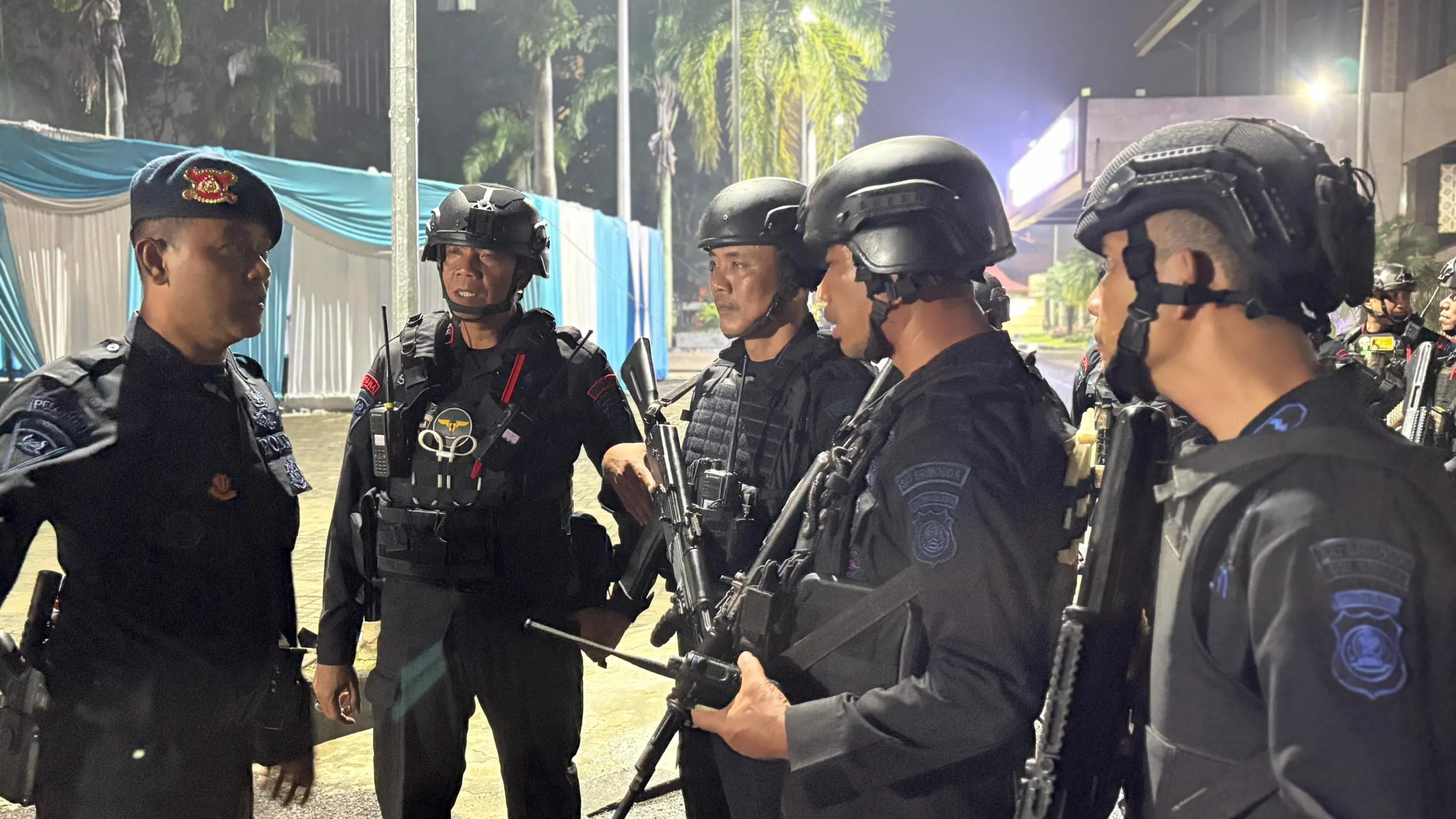 Satbrimob Polda Sumsel Gelar Patroli Skala Besar Jelang Malam Pergantian Tahun Baru 2025 Satbrimob Polda Sumsel Gelar Patroli Skala Besar Jelang Malam Pergantian Tahun Baru 2025