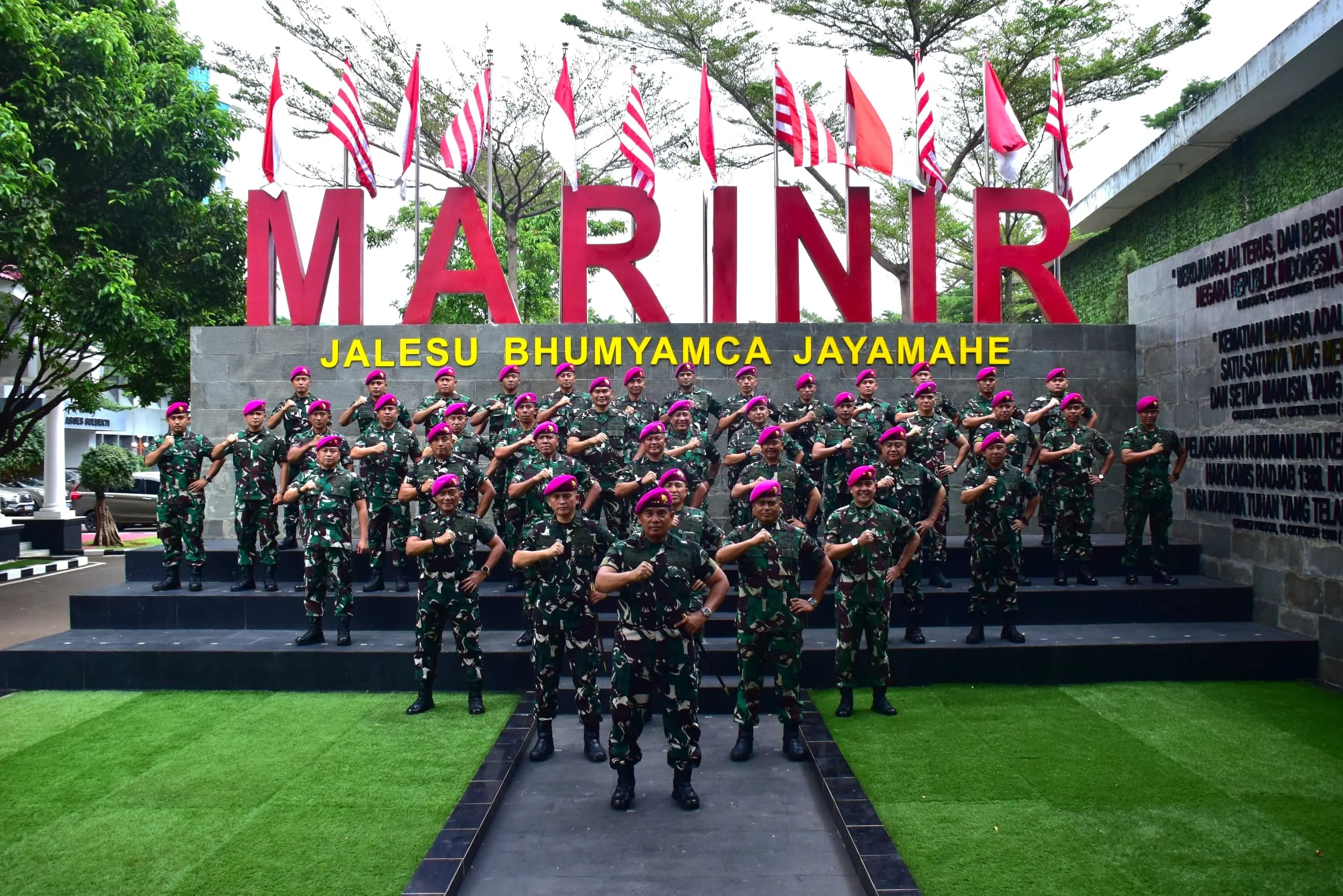 JAGA TRADISI DAN KEKOMPAKAN PERWIRA KORPS MARINIR DEMI MENGHADAPI TANTANGAN TUGAS LEBIH BESAR