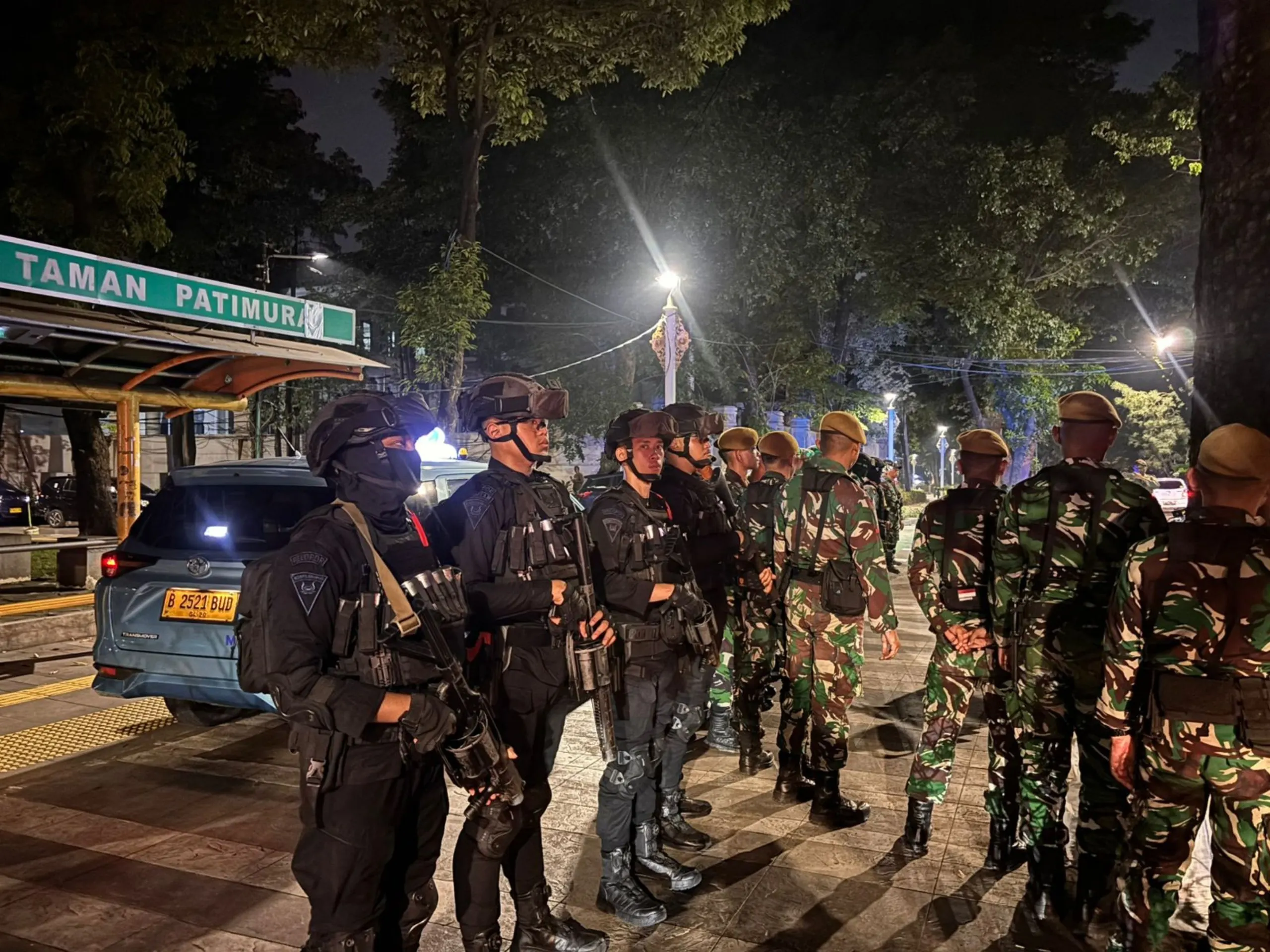 Brimob PMJ Perkuat Patroli Dini Hari, Tekan Tawuran dan Balap Liar di Jakarta Brimob PMJ Perkuat Patroli Dini Hari, Tekan Tawuran dan Balap Liar di Jakarta