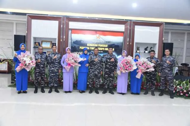 PANGKORMAR: “KEMBANGKAN PROFESIONALISME DAN JATI DIRI PRAJURIT MARINIR DI SETIAP PENUGASAN” PANGKORMAR: “KEMBANGKAN PROFESIONALISME DAN JATI DIRI PRAJURIT MARINIR DI SETIAP PENUGASAN”