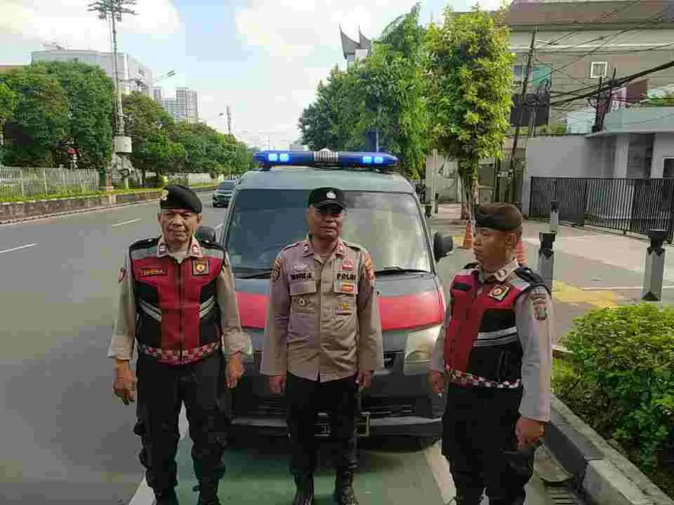 Polsek Matraman Gelar Patroli Gabungan Antisipasi Gangguan Kamtibmas di Wilayah Hukum Polsek Matraman Gelar Patroli Gabungan Antisipasi Gangguan Kamtibmas di Wilayah Hukum