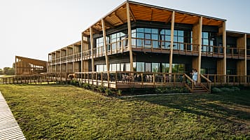 The Lodge at Métis Crossing